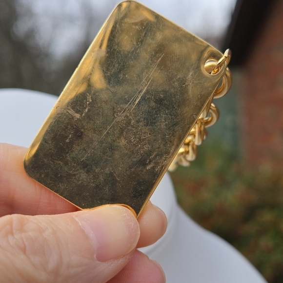 Bebe Gold Tone Chain Necklace Amour Plate Necklace NWT - Picture 16 of 16